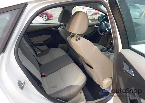 2014 Ford Focus Se from USA, damaged, VIN 1FADP3K20EL109261